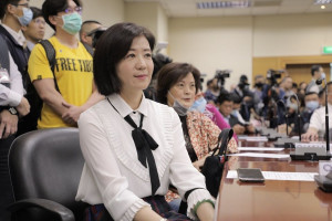 國民黨文傳會代理主委王育敏表示，兩岸協商能突破僵局，讓我方檢疫、醫護人員赴陸進行篩檢工作，也同意華航及東航共同執飛任務，是多數國人所樂見。（圖／王育敏Facebook）