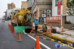 彰化縣啟動下水道清淤作業。