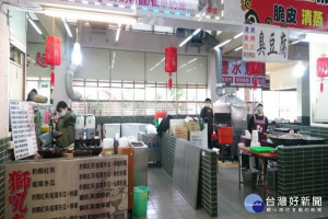 攤商戴口罩。