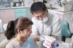 台灣口腔照護協會理事長黃耀慧醫師強調，維持口腔健康是當前需要全民動員的重要任務。（圖／黃耀慧提供）