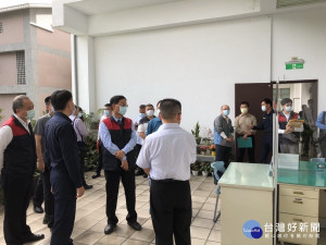 南投警局長陳木樹親自瞭解防疫作為。（縣警局提供）