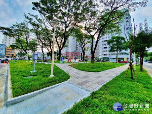 小而巧的汕頭公園是高雄第一座公民參與設計公園（圖／高雄市政府）