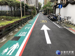 北市忠孝新生巷弄路面大躍進　學區、商圈真好行（圖／台北市工務局新建工程處提供）