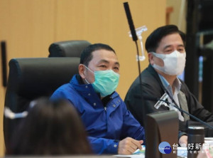 侯友宜28日主持道安會報，指示交通局盡快召集交通安全改善精進會議，強調防疫期間交安是沒有假期的