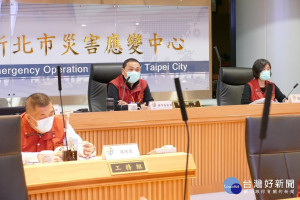 新北市長侯友宜28日於第48次應變會議指出，全球疫情依舊往上走，臺灣無法自免於外。而磐石艦能否脫離疫情，51連假是關鍵期，指示各局處要全力備戰