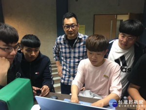 南開科大師生為在地農民打開電子商務銷路。（ 南開提供）