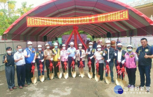 「虎尾及北港朝天宮周邊街道系統改善串接計畫-南陽國小通學廊道」由縣長張麗善等主持開工動土典禮，期待完工後有助學生通學安全與遊客之便捷。
