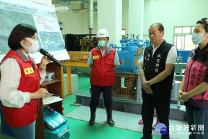中央氣象局發布大雨特報，雲林縣長張麗善特前往牛挑灣大排等地會勘，瞭解縣內防汛整備情形，亦指示相關單位加強戒備，維護鄉親生命財產安全。