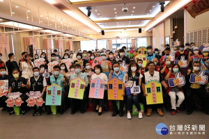 嘉義市共有169家夜市攤商業者通過「衛生自主管理輔導認證」／嘉義市府提供