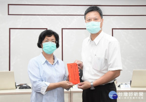 彰化縣戶政業務績效評鑑優等第一名，縣長王惠美感謝戶政人員為民服務的辛勞，也勉勵戶政人員再接再厲，「服務沒有最好，只有更好」。圖／彰化縣政府提供

