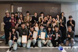 入圍者、得獎者與貴賓合影。