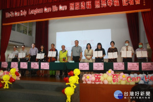 五育高中與中區多所科技及大學簽訂校際聯盟合作。（記者扶小萍攝）