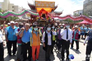 2020鹿港慶端陽活動首部取「龍王祭」，由縣長王惠美等人一起迎龍王。