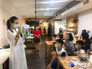 為親情加溫　中市府推祖孫共讀好溫馨（圖／台中市政府）