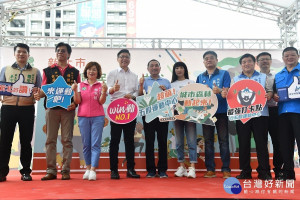 侯友宜出席新北市第15座五股國民運動中心12日啟用典禮