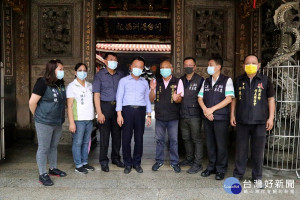 大甲鎮瀾宮媽祖預計明天上午抵達嘉義縣新港鄉，縣長翁章梁今天前往關心防疫準備工作／嘉義縣府提供