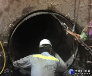 板橋地區重慶路、忠孝路及四川路一帶污水下水道次幹管已於5月完成貫通，已展開家戶接管 