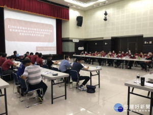 消防局於昨22日下午在該局9樓禮堂召開109年度第2季「專責安檢小組消防安全法令暨建築物審（勘）查執法疑義」研討會議