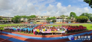 最特別的畢業典禮小小田中馬熱身賽，近600人師生總動員。
