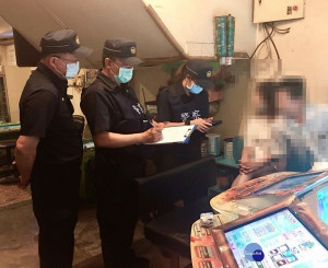 北港警分局「暑期保護青少年青春專案」啟動，分局長王立德動員各單位積極整備，亦頒獎表揚績優隊所，希望暑期能有效減少毒品危害，淨化治安環境。