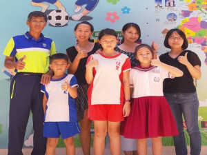 學校和家長都感與有榮焉。