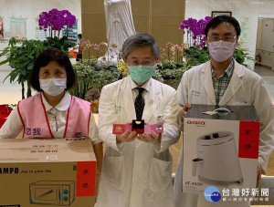 北港媽祖醫院四癌篩檢達成率為126%，舉辦多項好禮抽獎活動，院長吳錫金致電恭賀頭獎民眾，亦鼓勵鄉親做癌症篩檢，早期發現、早期治療。