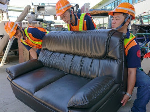 環保局將招考儲備清潔隊員名額共計916名，分別為「儲備環保車輛駕駛」正取285名，候用115名，「儲備清潔隊員」正取209名，候用307名。