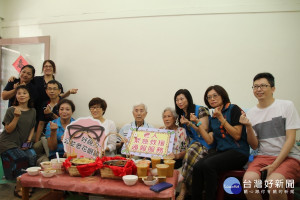 關懷獨居老人　台東縣府協助裝置緊急救援連線