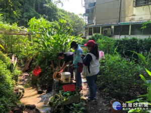 衛生局呼籲民眾務必遵循「巡、倒、清、刷」4步驟，即時清除戶內外積水容器，以及定期巡查居家環境，澈底清除病媒蚊孳生溫床，才是最有效預防病媒蚊方法