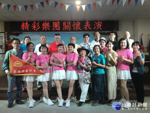 精彩樂團不畏酷暑與疫情特別來到板橋榮家向一生為國家犧牲奉獻的榮民長輩帶來精彩表演，向一生精彩的榮民長輩致上最高敬意