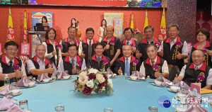 鉅鵬機械公司董事長林萬宗榮膺當選雲林縣工業會理事長，各界除予以祝賀，亦肯定卸任理事長鍾武宗任內諸多建樹與辛勞。