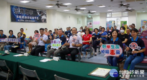 南投縣有52名春暉志工奉獻心力令人感佩。（記者扶小萍攝）