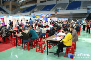 疫後拚就業，新北將與勞動部聯手舉辦疫後全國最大規模就業博覽會，25日上午10時至下午2時在新莊體育館辦理「2020台灣就業通新北地區就業博覽會」