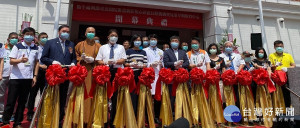 衛生福利部長陳時中、新北市政府衛生局長陳潤秋、新莊區長朱思戎、衛生福利部附屬醫療及社福機構管理會林三齊副執行長、臺北醫院院長徐錦池、立委、議會等出席揭牌啟用