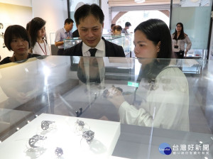 得獎作品即日起至11月1日，在黃金博物館煉金樓一樓特展室及金水特展室實體展出