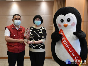 社會局鼓勵人民團體自主於章程訂定「理監事單一性別不低於三分之一」之規定，以提升女性擔任理監事及理事長之比例，讓不同性別都有平等發聲的機會