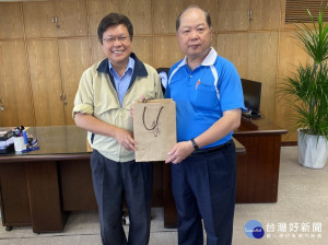 新北市新聞記者職業工會由理事長黃村杉率總幹事林富貴、常務監事葉仁富、理事王志誠、監事周貞伶及候補理事邵祥輝等拜訪中興工程顧問公司董事長陳伸賢