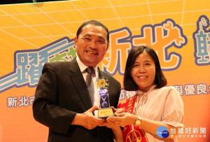 新北市模範勞工表揚大會延至今(13)日舉行，市長侯友宜親自出席分別頒獎給249位模範勞工、優良工會以及優良駕駛