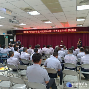 集集義勇警察中隊人員常年訓練，南投縣義警大隊長馬文君蒞臨勉勵協勤同仁。