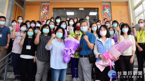 縣長王惠美替基層人員加油打氣。