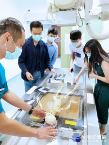 「微創醫學營」讓高中生臨床醫學領域初體驗。圖／彰化秀傳醫院提供
