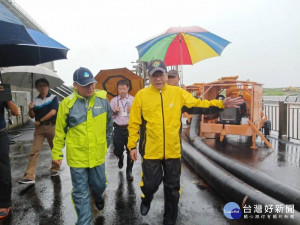 潘孟安林邊視察防汛措施　密切監控水情與路況