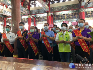 土城大墓公中元祭典，市長侯友宜今（31）日特別前往參香祈福