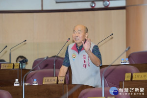 ▲  莊玉輝議員總質詢，要求市府提升本地豬肉品牌 。（圖／市議會提供）