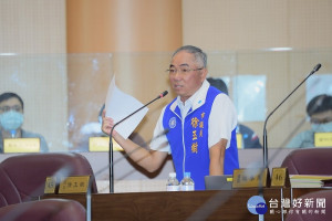 ▲ 徐玉樹議員質詢指出，龍潭區的建設經費運用始終不夠，要求市長加油並向中央爭取更多統籌分配款。（圖／市議會提供）
