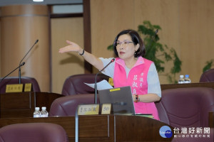 ▲ 市議員呂淑真質詢，在八德人口稠密的楓樹腳公園設台電變電所不適宜   。（圖／市議會提供）
