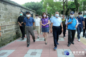 新北市長侯友宜13日前往板橋區視察「府中美學示範基地」