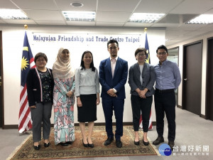 彰濱秀傳醫院千里傳遞愛心，寄送口罩至馬來西亞。