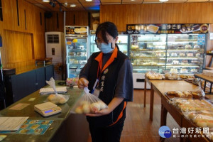 桃市衛生局為維護民眾食用中秋節應景食品衛生安全，抽驗中秋應景食品，檢驗結果全數合格。