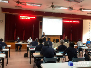 信義分局舉辦校園安全座談會與在地學校一齊保護未來主人翁。